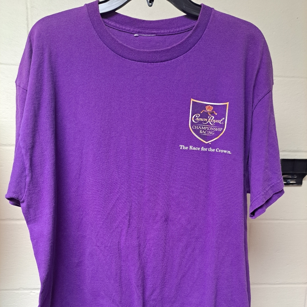 Crown Royal Men's XL T-Shirt Purple.